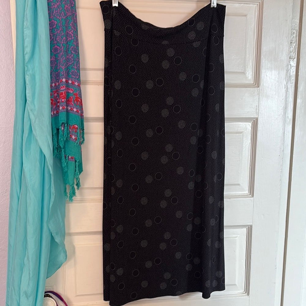 Salaam Black Midi Pencil Skirt
